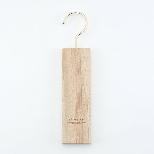 清涼感あふれる爽やかな木の香りの くすのき 防虫ハンギング