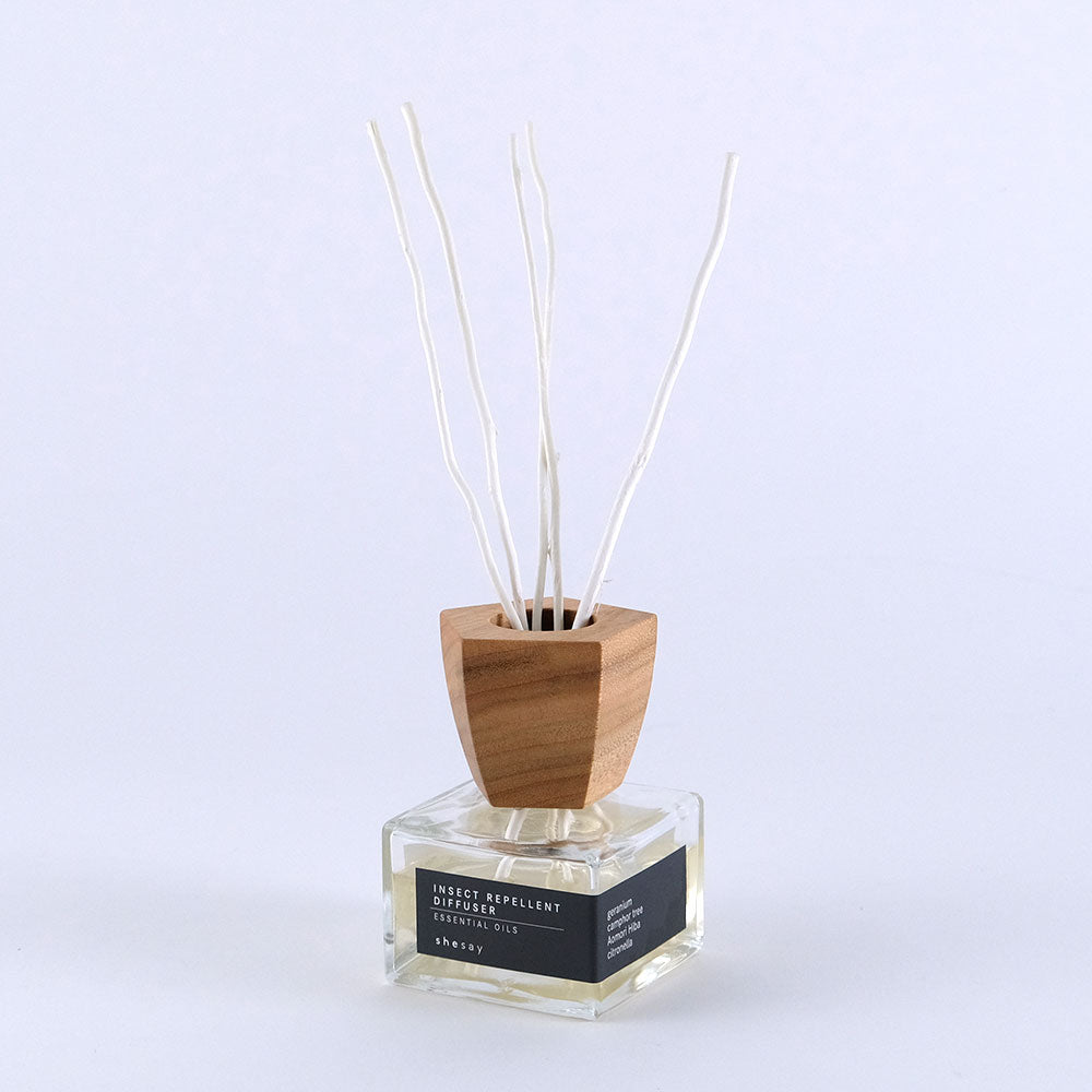 エッセンシャルオイルを使った虫除けディフューザー(2種類)