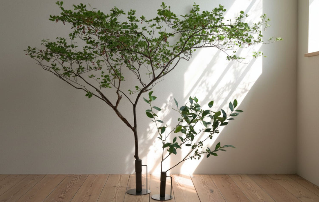 枝物の居場所をつくる「アイアンスタンド」