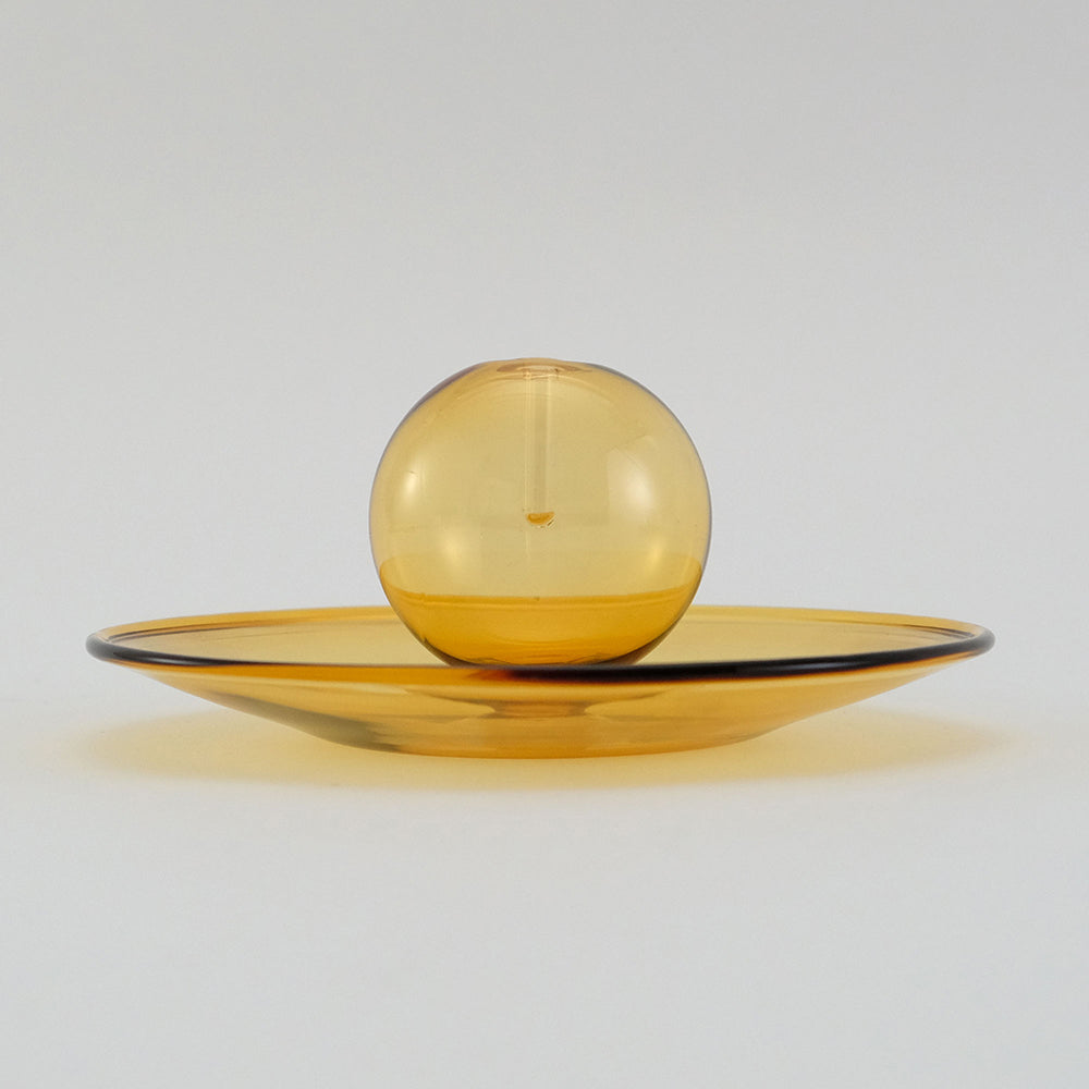 落ちる灰を受け止めるガラスの香立て（2色）