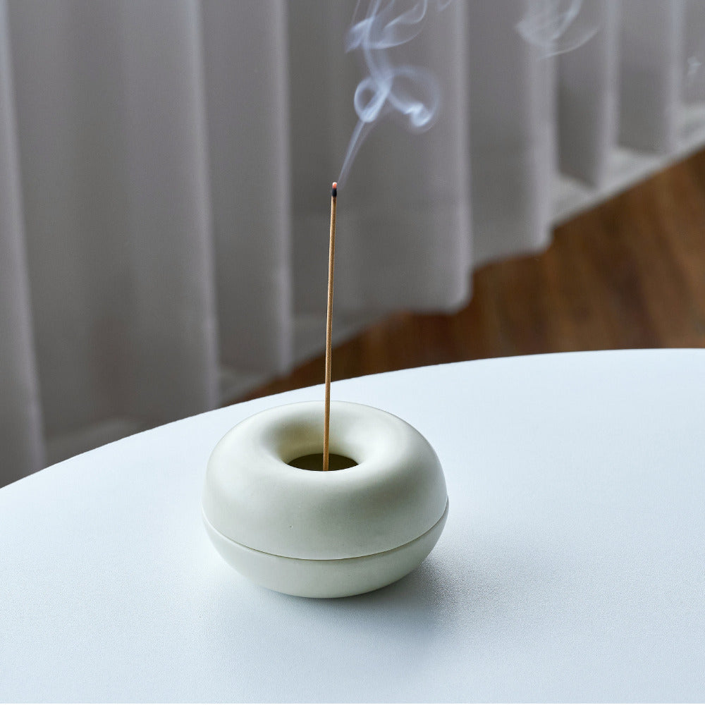 陶器のベーグル香立て