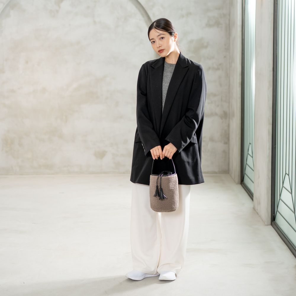 フォルムが可愛いシープボアバッグ
