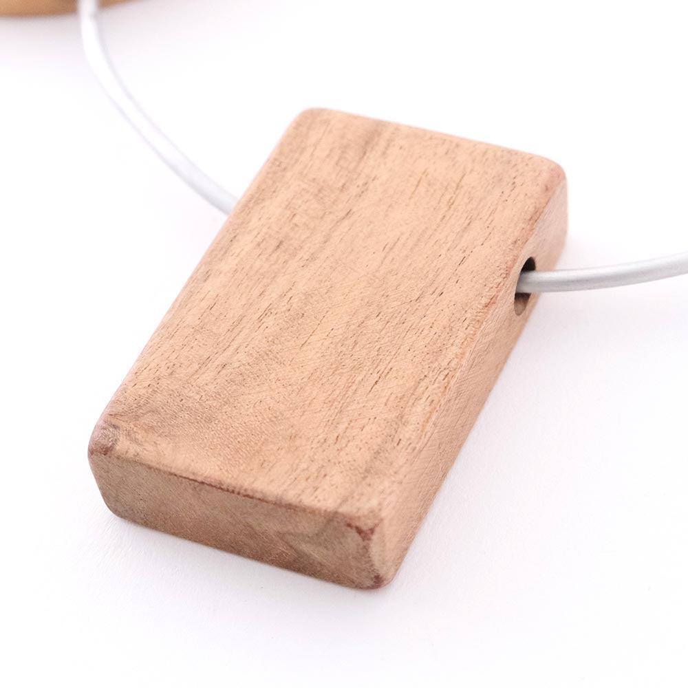 サイズが変えられる 木の鍋敷き