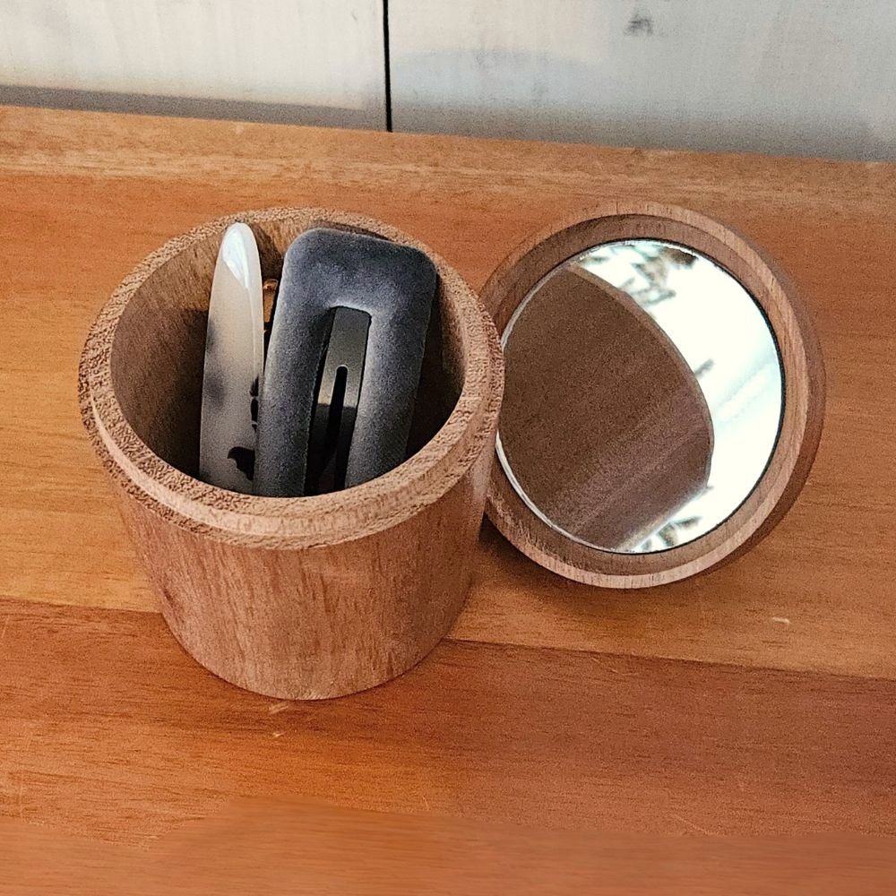 ウッドのミラー付き小物入れ