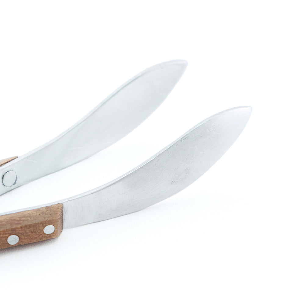 ノスタルジックなアルミのトング